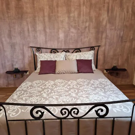 Wine & Vinales Apartment *