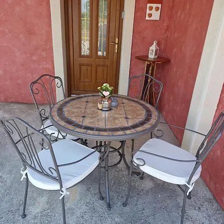 Wine & Vinales * Koper