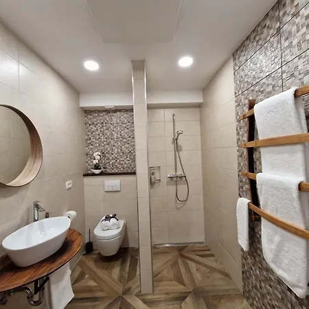 Apartment Wine & Vinales Koper